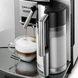DeLonghi Perfecta ESAM 5500.S/M Kaffeevollautomat silber