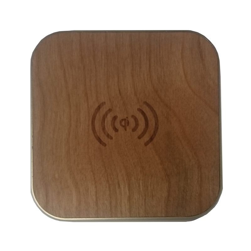 Peter Jäckel Qi Wireless Charger Woody Gold