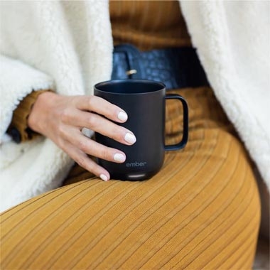 Ember Ceramic Mug Tasse mit Temperaturregelung schwarz
