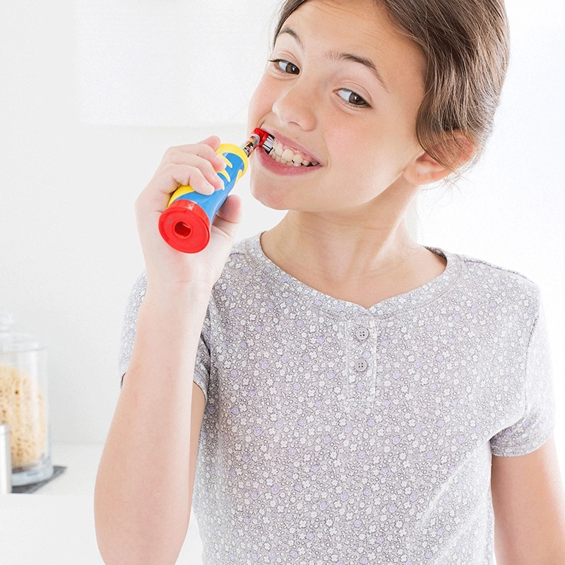 Braun Oral-B Stages Power Kids Frozen Eiskönigin elektrische Zahnbürste