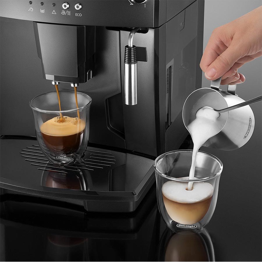 DeLonghi Magnifica ECAM 04.110 B Kaffeevollautomat schwarz