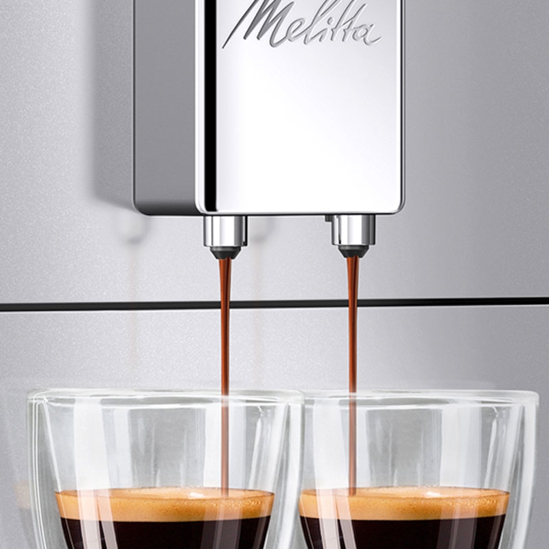Melitta Purista F 230-101 Kaffeevollautomat mit flüsterleisem Kegelmahlwerk silber/schwarz