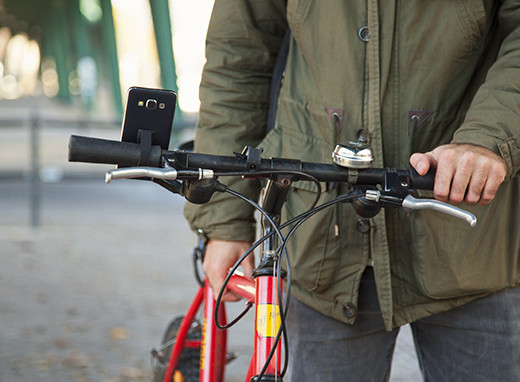 Happy Strappy Smartphone Fingerhalter schwarz