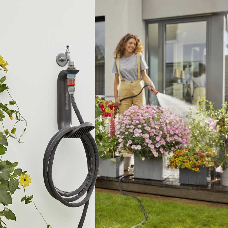 GARDENA 18595-20 Textilschlauch Liano 15 m Set + Schlauchhalter TapFix