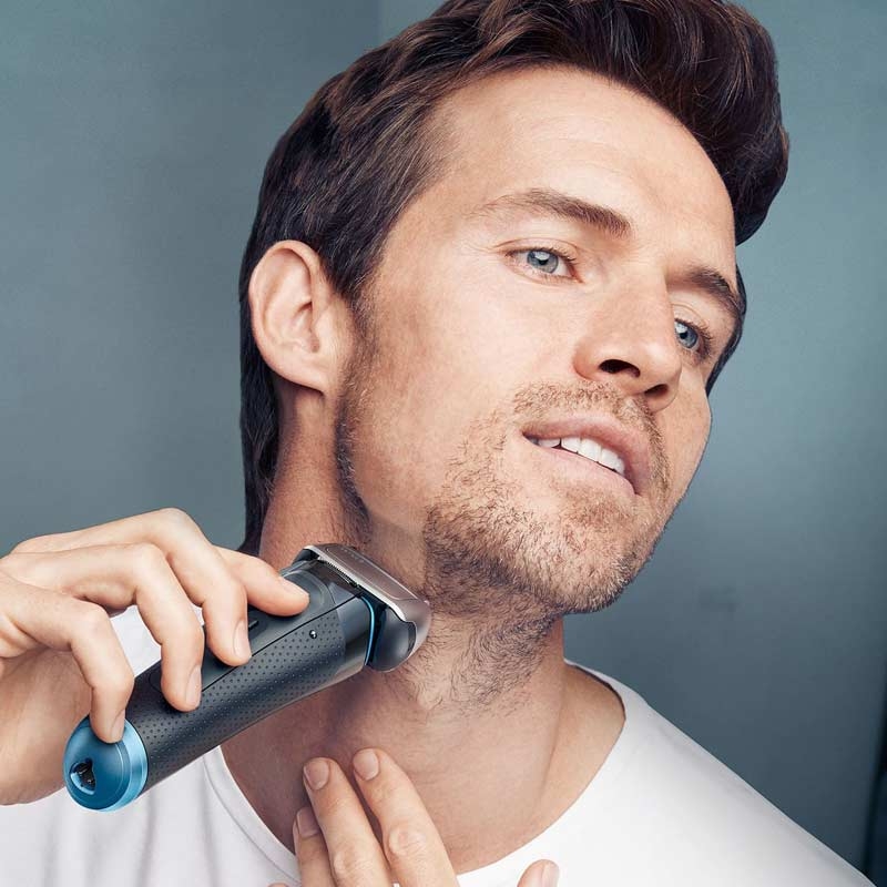 Braun Series 8 8385cc mit Clean&Charge System Folienrasierer schwarz