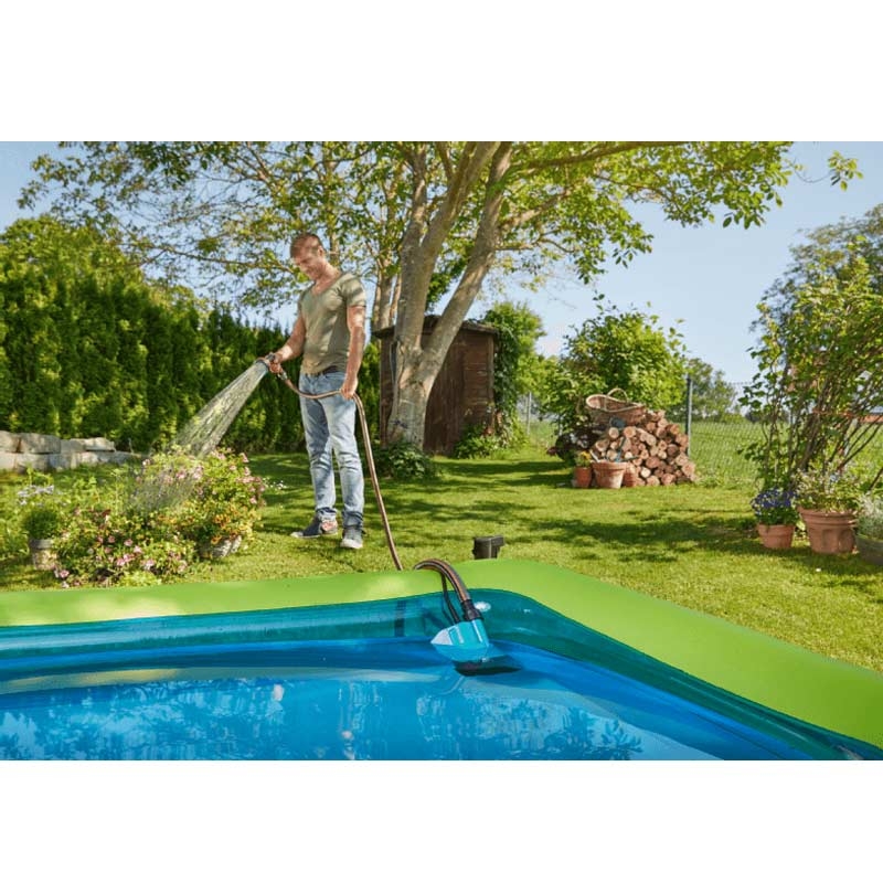 GARDENA 1748-61 Set Klarwasser-Tauchpumpe 2000/2 Li-18