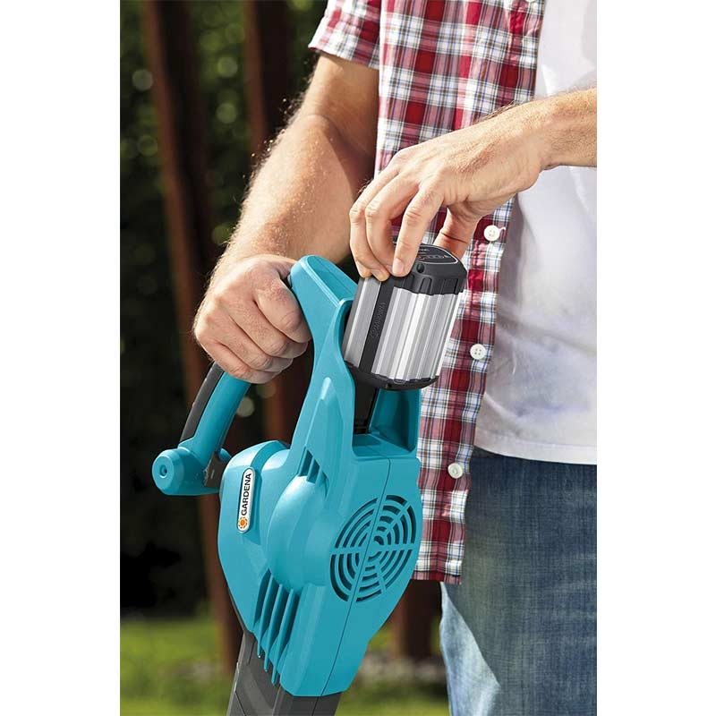 GARDENA 09335-20 Allround Bläser AkkuJet Li-18