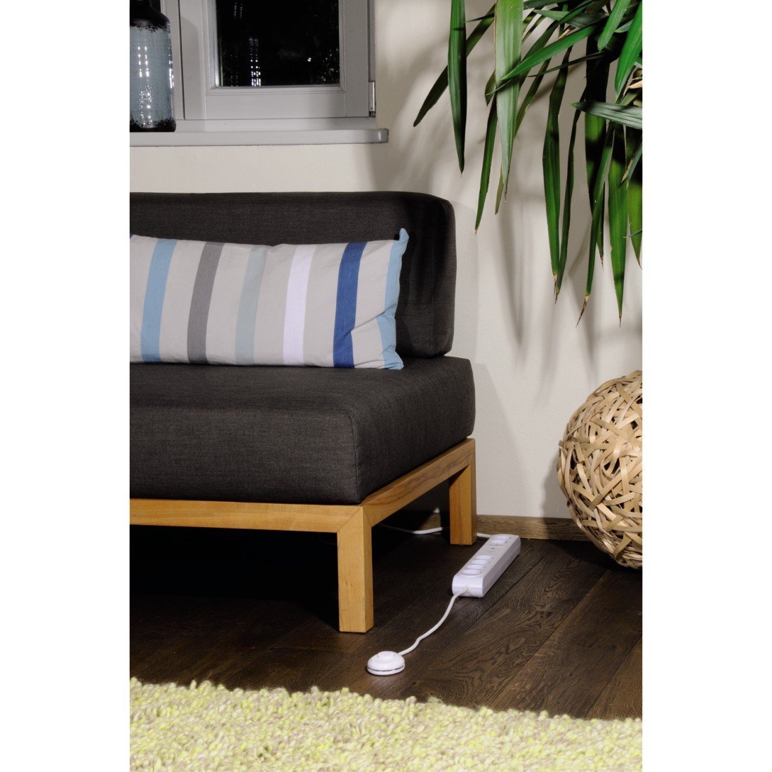 Xavax Steckdosenleiste mit Fußschalter (6-fach) weiß