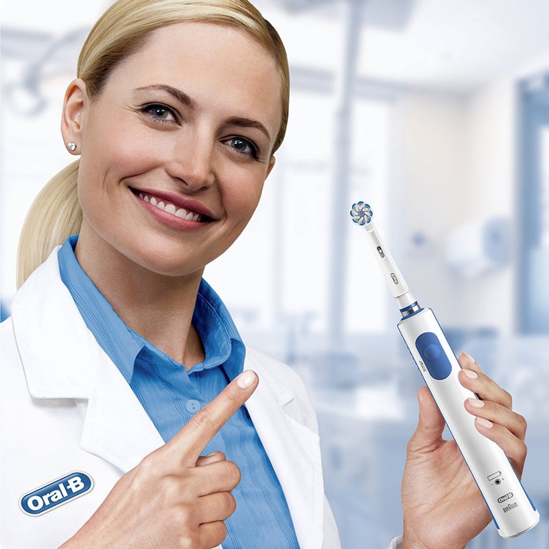 Oral-B Pro 600 Elektrische Zahnbürste weiss