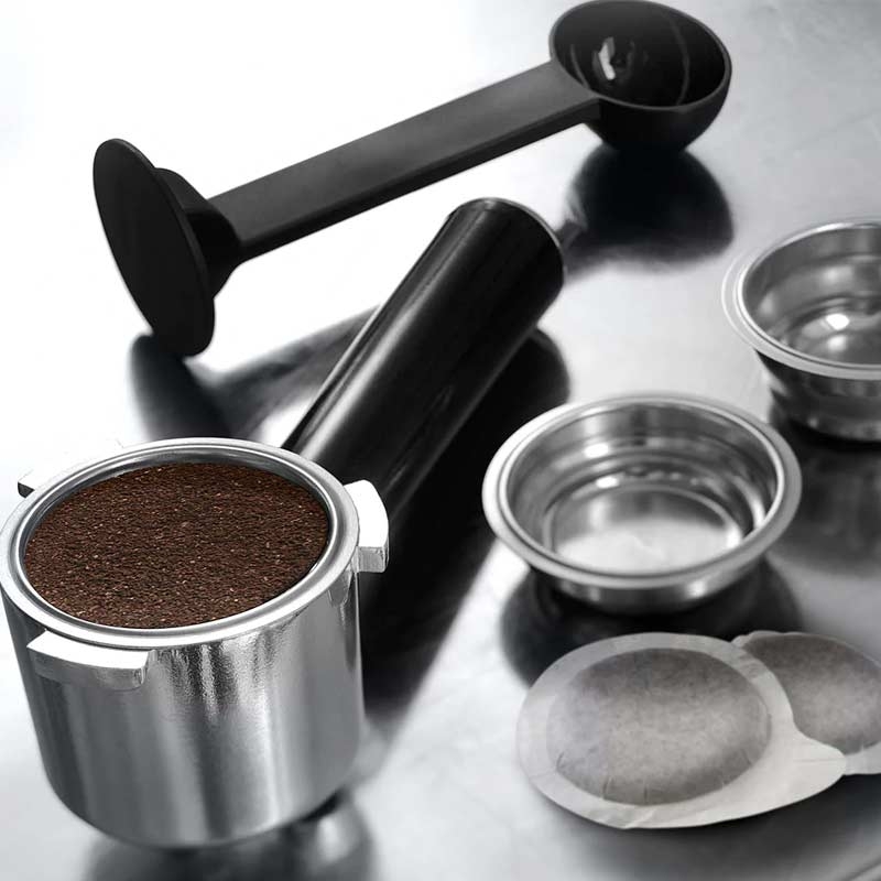 De'Longhi Dedica Style EC 685.M Espresso Siebträgermaschine silber