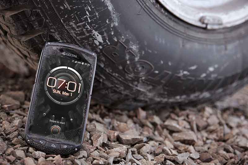 Kyocera Torque KC-S701 Handy black inkl. 24h Expresstausch und 36 Monate Garantie