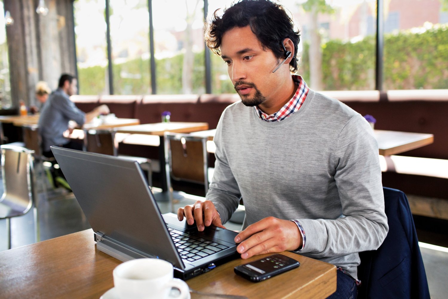 Plantronics Voyager Legend UC B235-M Bluetooth Headset