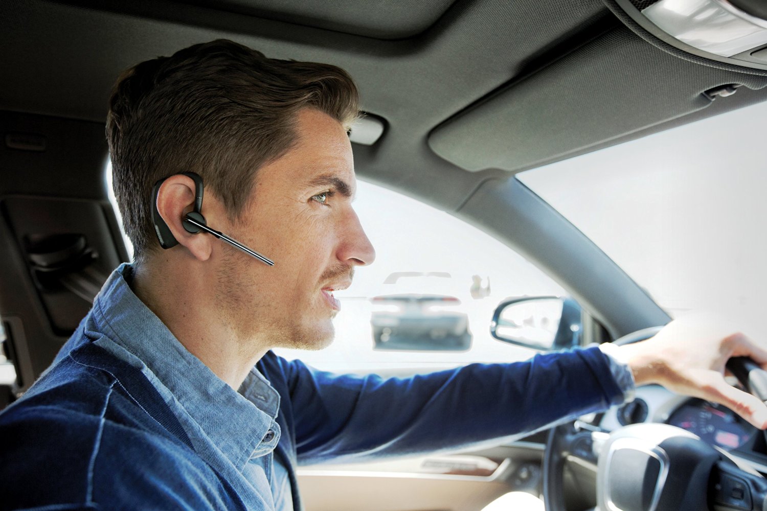 Plantronics Voyager Legend UC B235-M Bluetooth Headset